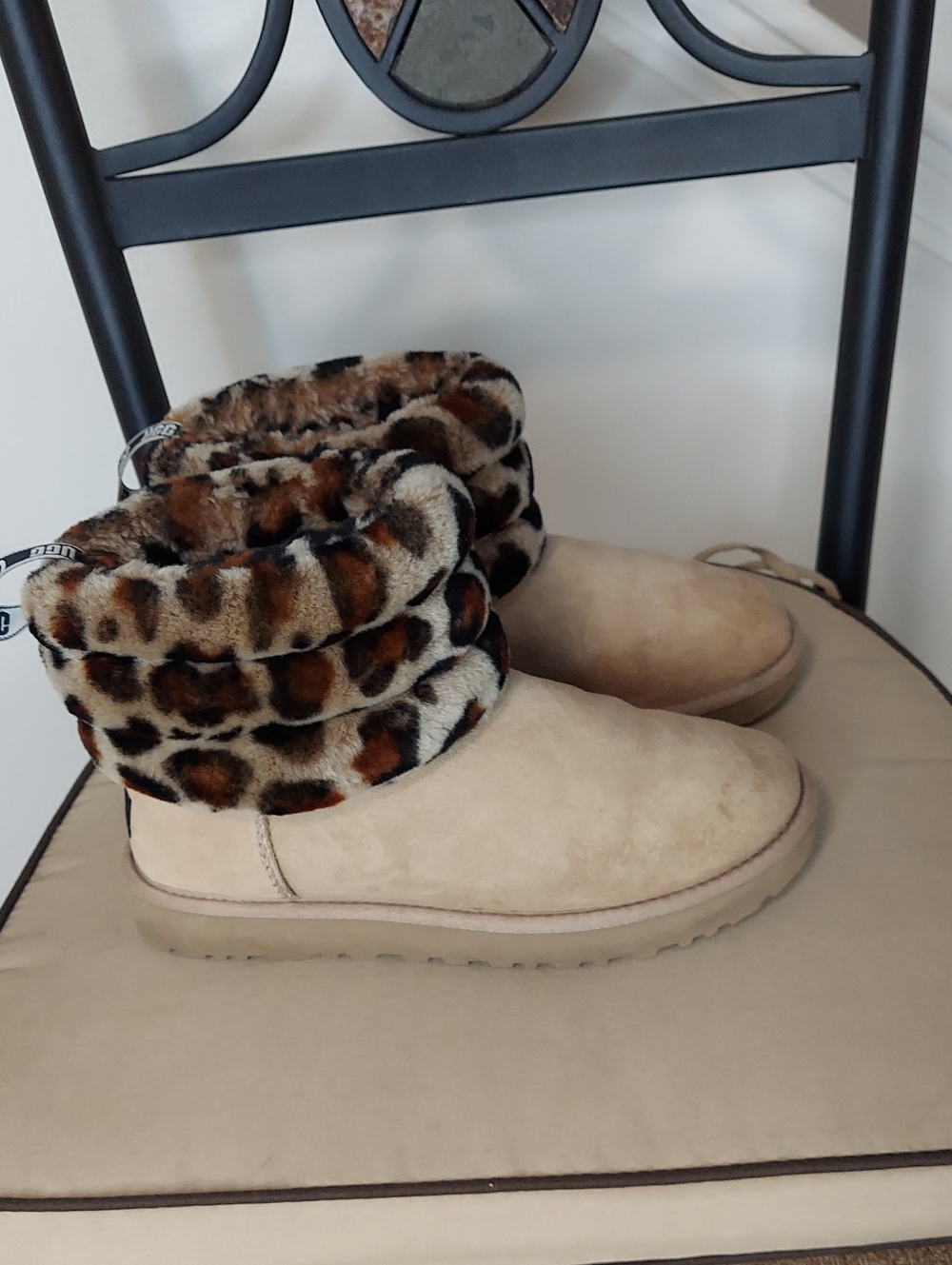 UGG Boots, Size 8, Leopard Faux Fur, Honey Suede, Shearling Fleece